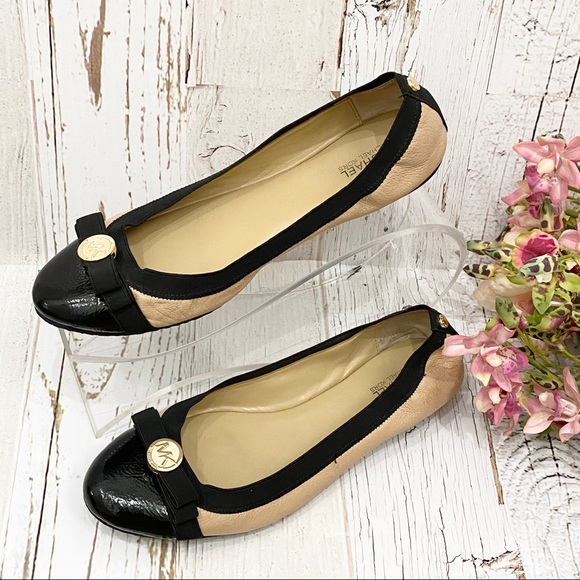 Michael Kors Shoes - Michael Kors Dixie Bow Tan/Black Ballet Flats 8